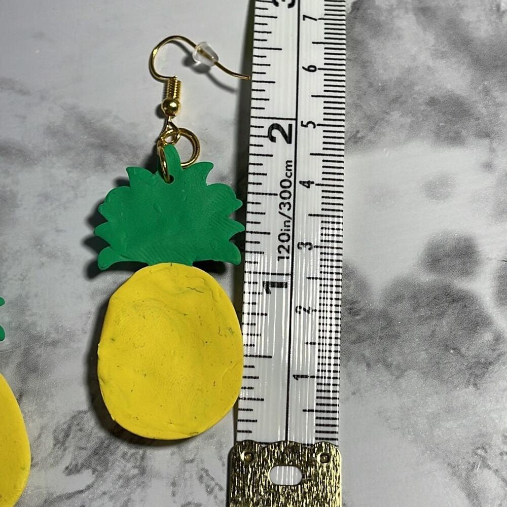 Handcrafted Pineapple Earrings With Gold Hardware NWOT - Picture 3 of 4